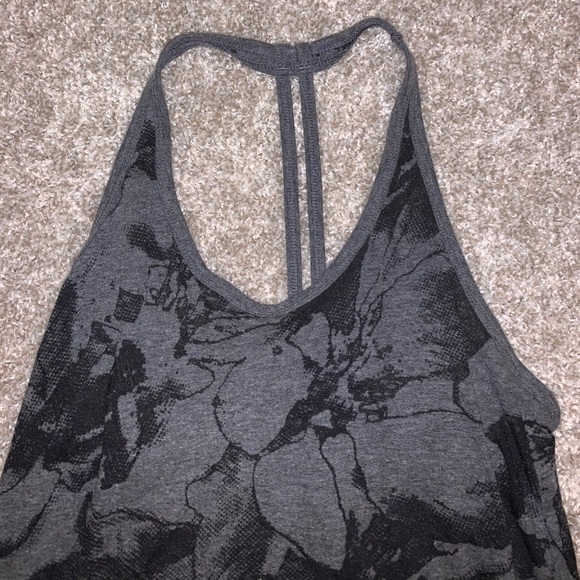 Old Navy Active Womens Tanktop - Picture 4 of 7